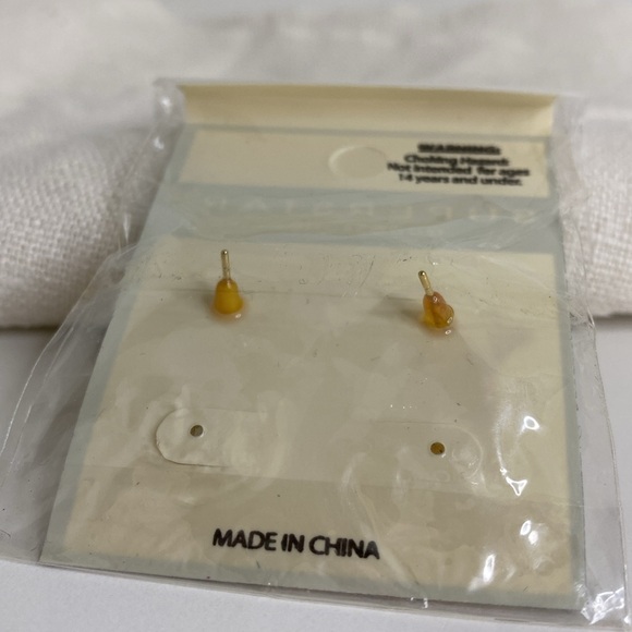 🐩NEW NWT NIP NIB gold tone rhinestone poodle earrings superstar accessories dog - Picture 5 of 5